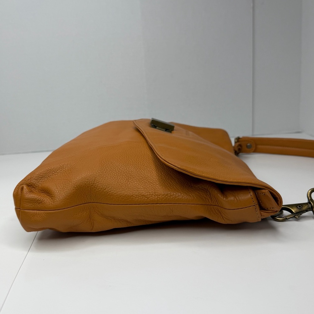 Wander Co The San Leonardo Handbag - Picture 6 of 15